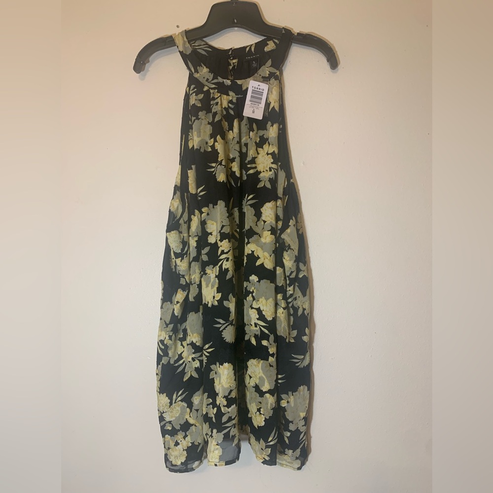 BEAUTIFUL TORRID HALTER TOP